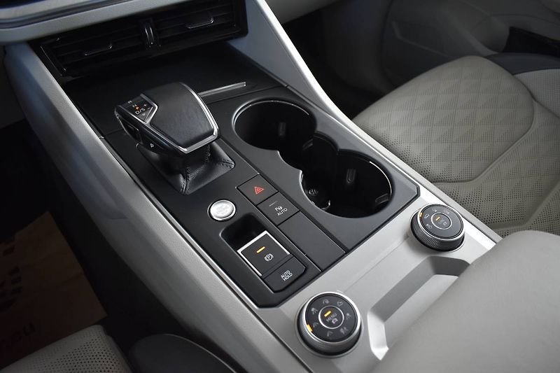 Volkswagen Touareg (2021) 3.0TDI 210kW,CZ, Tažné - fotka 27 z 28