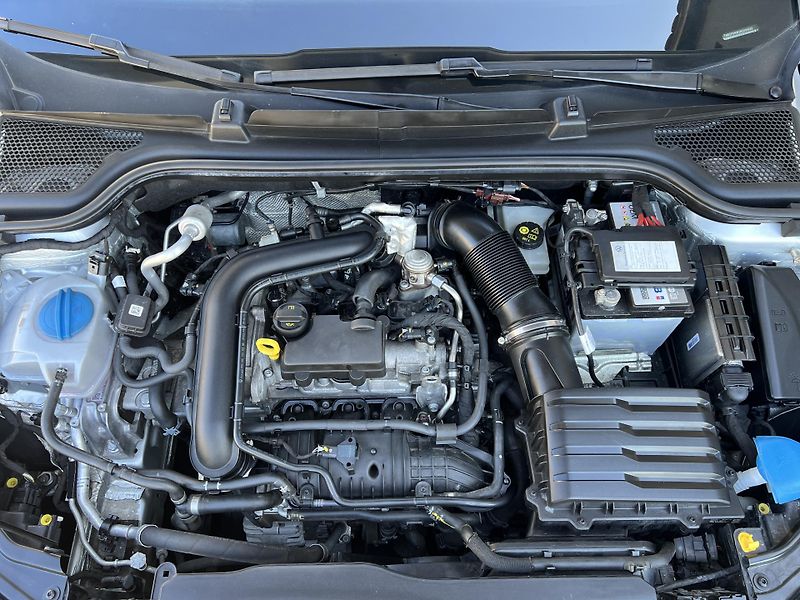 Škoda Kamiq Ambition 1.0TSi 70kw KAMERA  - fotka 35 z 42