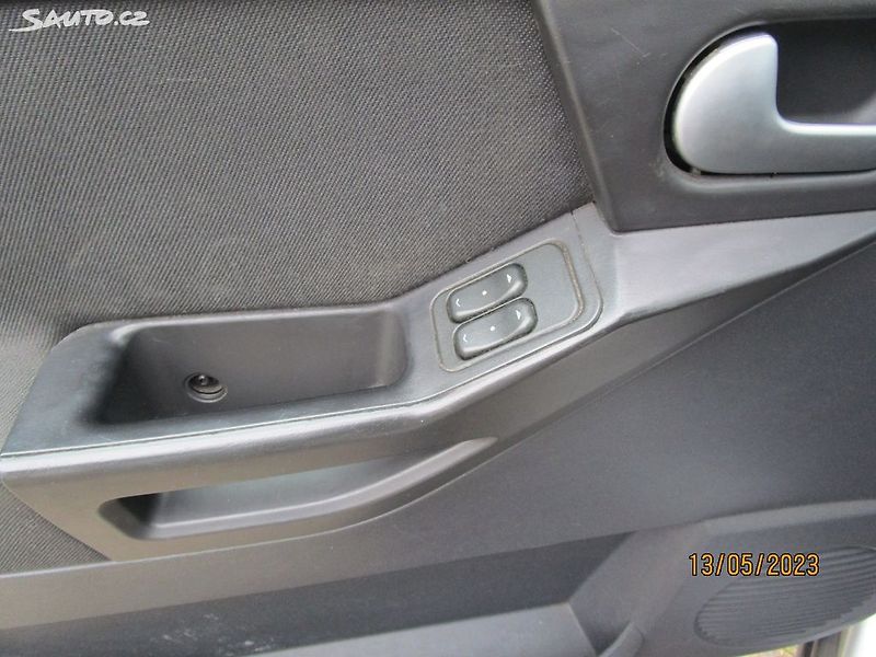Opel Meriva 1,4-66KW-KOUPEN V ČR - fotka 15 z 16