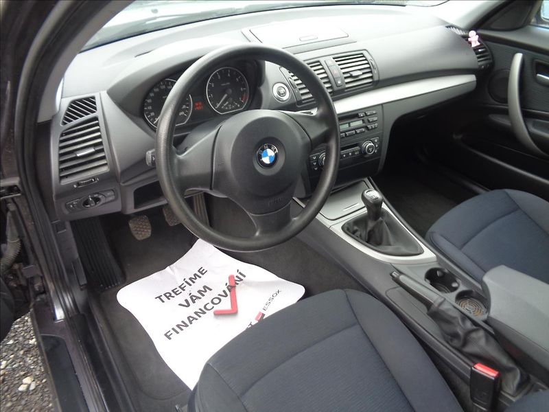 BMW Řada 1 1,6 - fotka 15 z 19