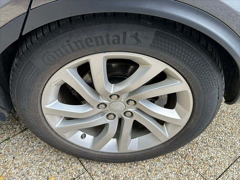 Land Rover Discovery 3,0 TDV6 190kW-HSE-CZ-DPH - fotka 47 z 49