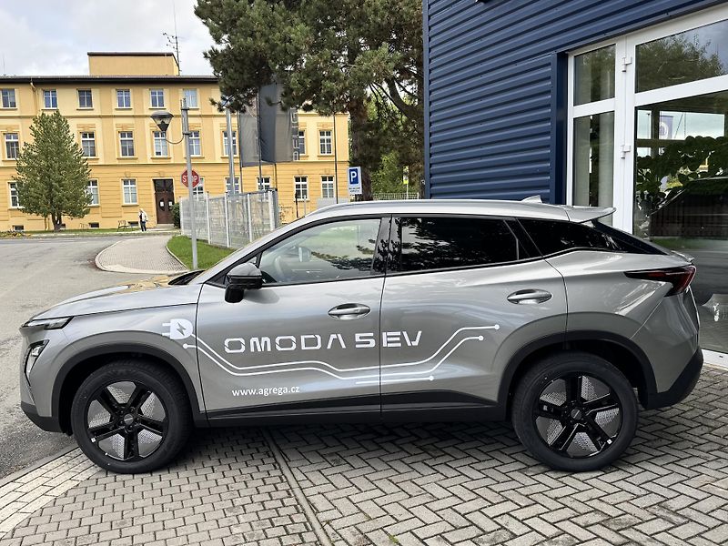 Omoda 5 EV (2026) Premium 155 kW/61,6 kWh bat. - fotka 2 z 6