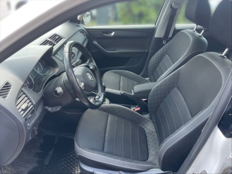 Škoda Fabia 1,0 TSI 70 Ambition 5d - fotka 7 z 11