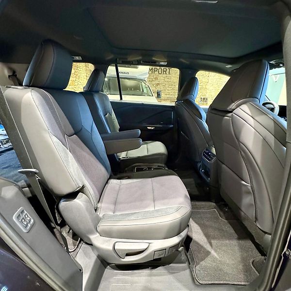 Lexus TX 500h (2025) F SPORT Performance 3  - fotka 28 z 41