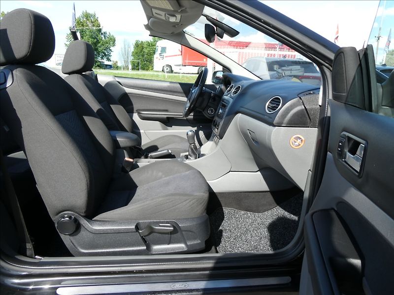 Ford Focus 1,6 i 16V 74kW - fotka 26 z 43