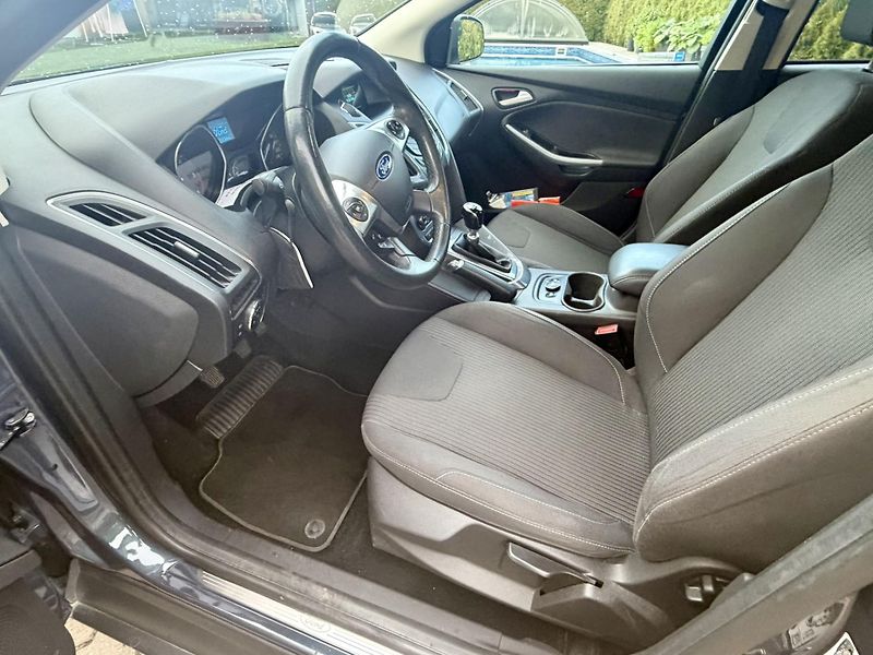 Ford Focus (2014) kombi 1.6TDCI - fotka 9 z 14