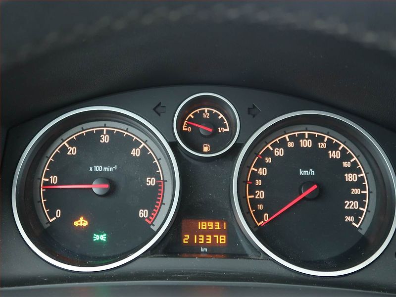 Opel Astra (2007) 1.7 CDTI, Serv.kniha - fotka 11 z 17