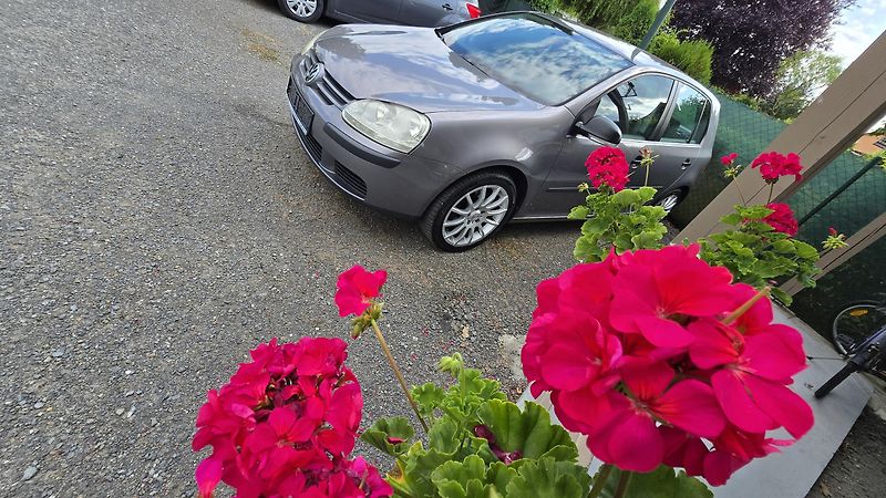 Volkswagen Golf 1.4 TRENDLINE  59KW - fotka 32 z 35