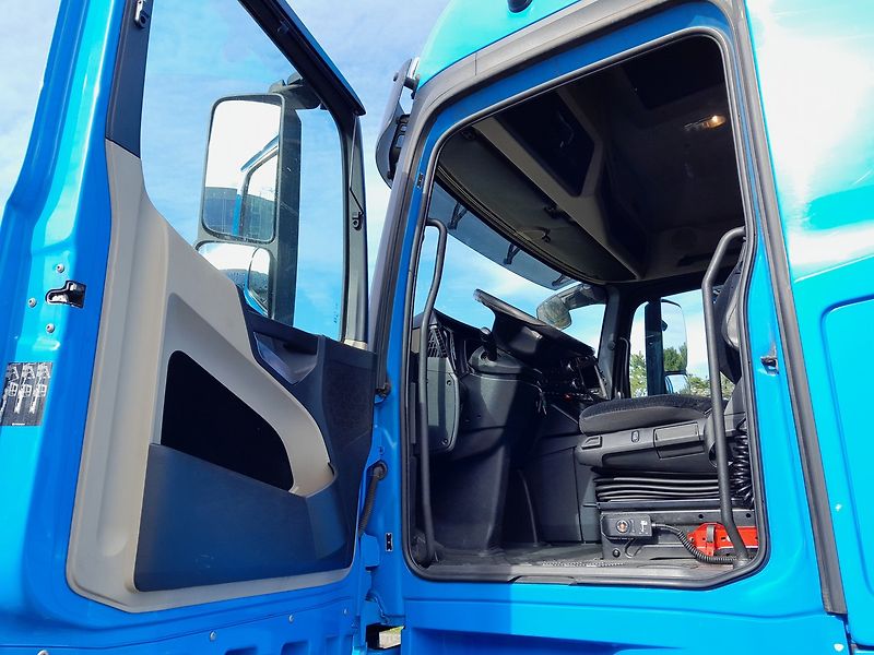 Mercedes-Benz Actros 1848 ADR Retarder - fotka 21 z 39