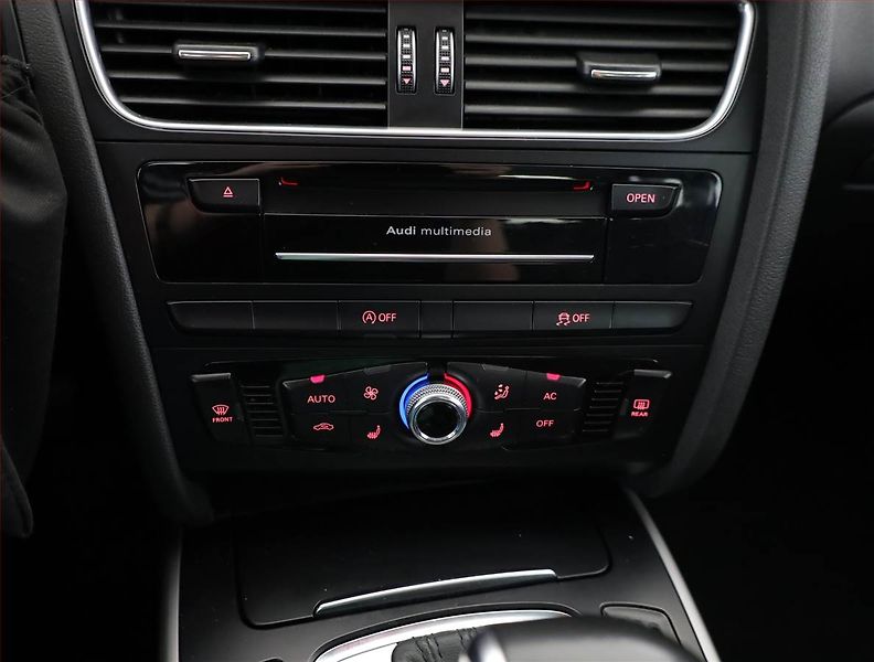 Audi A4 (2013) 3.0 TDI, 4X4, Automat, Navi - fotka 10 z 19