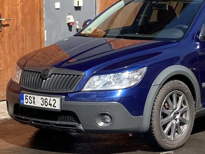 Škoda Octavia (2011) 2.0 TDi Scout bez koroze - fotka 2 z 22