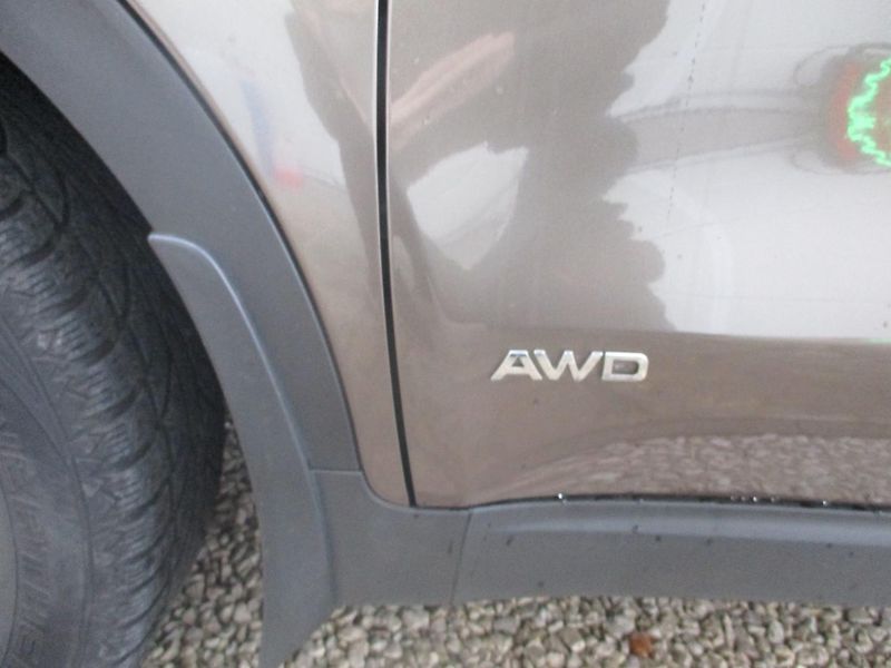 Kia Sportage 2.0 CRDi 4x4 ČR - fotka 28 z 32