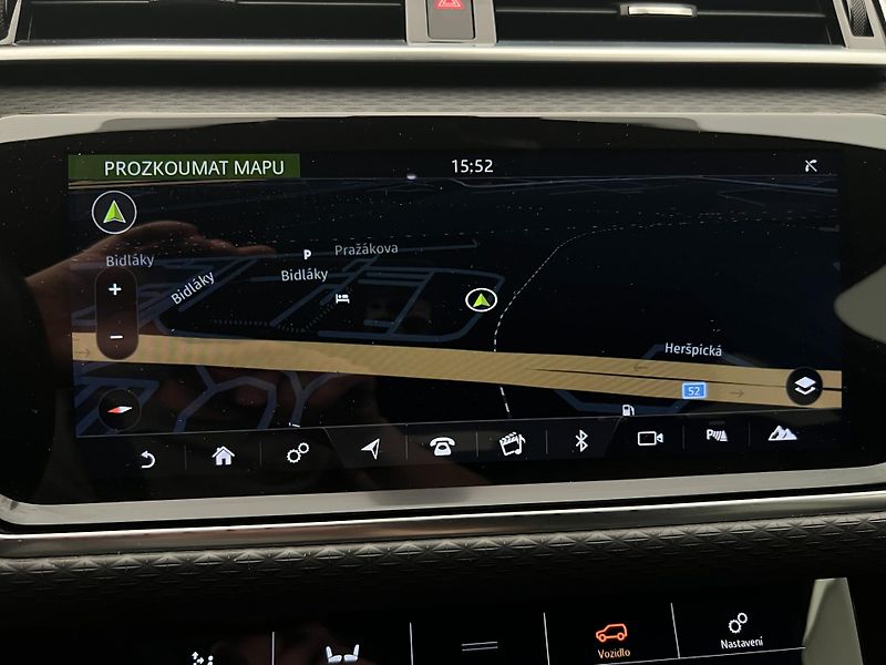 Land Rover Range Rover Velar D300 S AWD AUT CZ - fotka 43 z 47