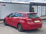 Hyundai i30 1.6i, ČR, manual, 2x kola - náhled 4