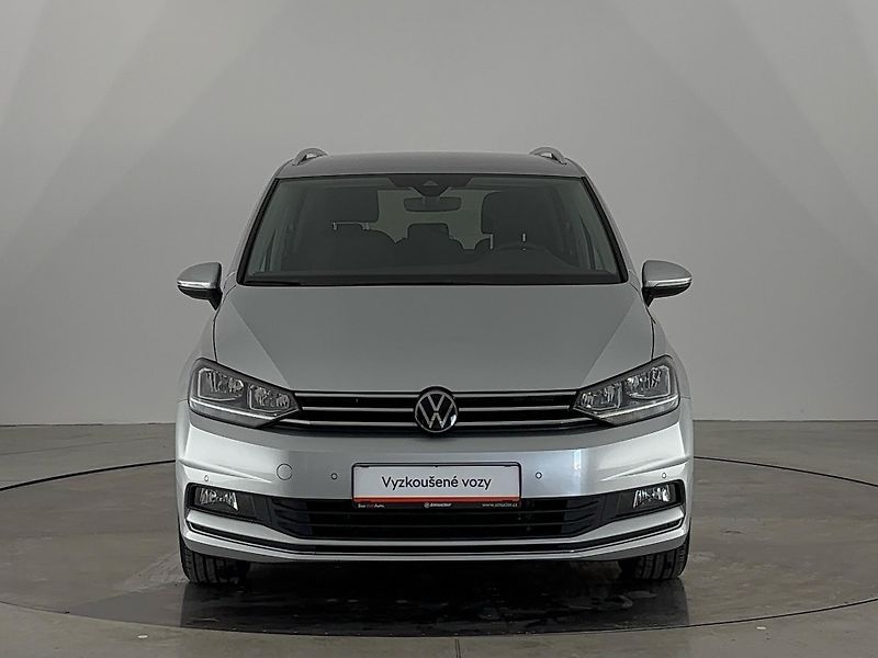 Volkswagen Touran Highline DSG - fotka 4 z 29