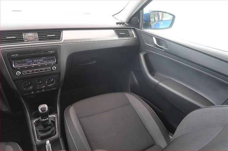 Škoda Rapid (2015) Spaceback 1.2 TSI - fotka 8 z 16