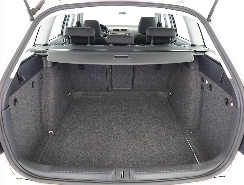 Škoda Octavia (2012) 1.6 TDI, Serv.kniha, Tempomat - fotka 16 z 16