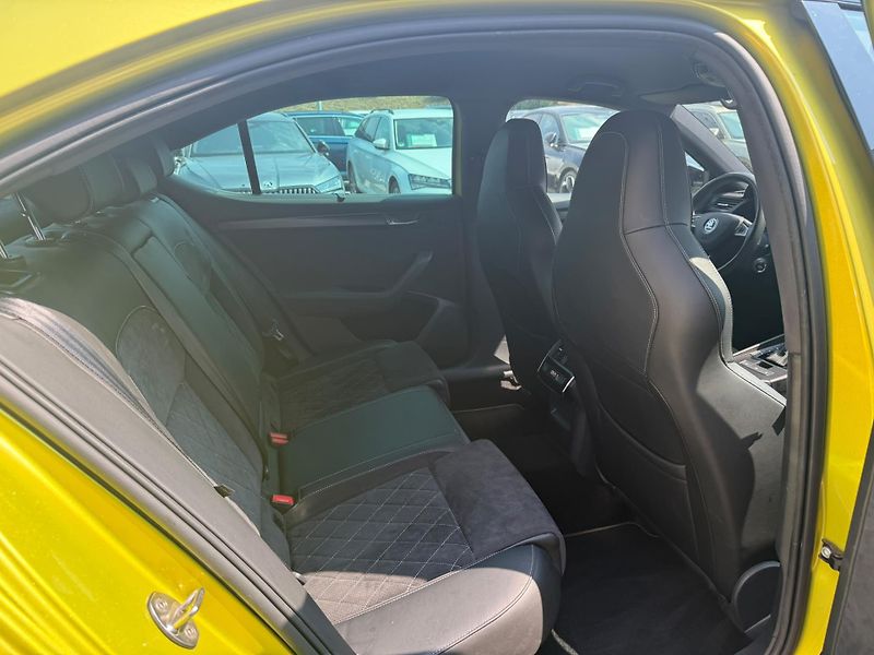 Škoda Superb Sportline 2,0 TSI 140 kw DSG - fotka 20 z 24