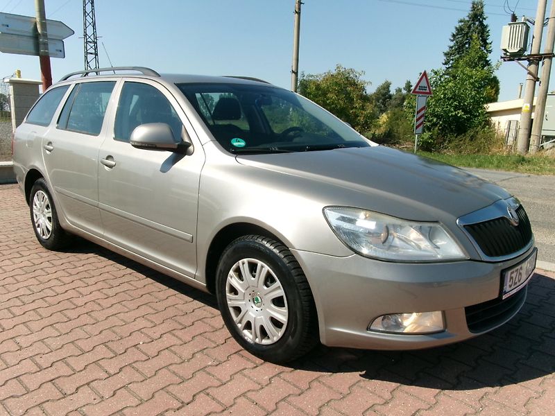 Škoda Octavia (2010) 2,0TDI 8V KLIMA VÝHŘEV TAŽNÉ - fotka 8 z 24