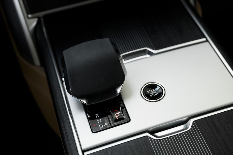 Land Rover Range Rover Autobiography P530*CZ*1.Maj - fotka 33 z 53