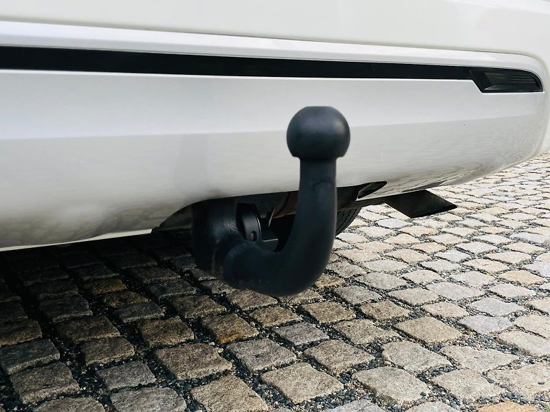 Mitsubishi Outlander 2.4i+HYBRID 4x4 SERVISKA TAŽNÉ - fotka 21 z 53