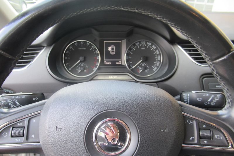 Škoda Octavia 1.6 TDi AUT.KLIMA ODPOČET DPH  - fotka 10 z 17