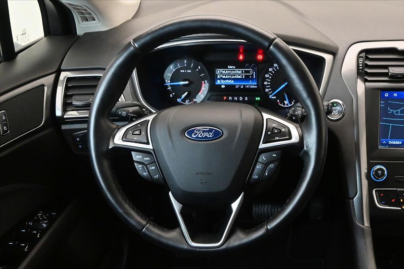 Ford Mondeo 2,0 TDCi 110 kW AT8 Titanium Z - fotka 20 z 33