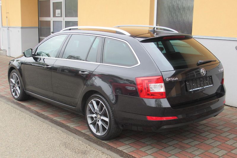 Škoda Octavia 2.0 TDI DSG NAVIGACE XENONY - fotka 2 z 27