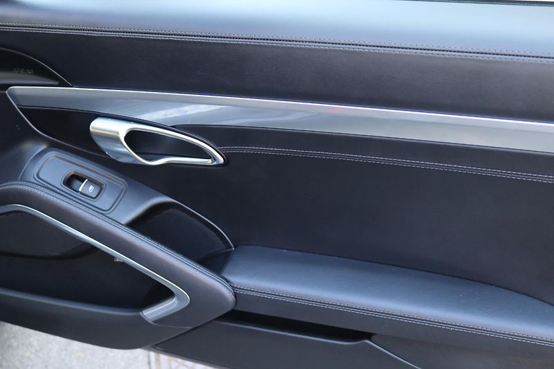 Porsche 911 991.2 CARRERA S 3.0 PDK 309kW  - fotka 47 z 50