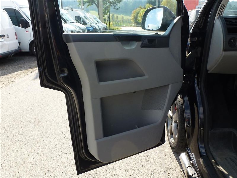 Volkswagen Transporter 2,0 TDI Long - fotka 17 z 48