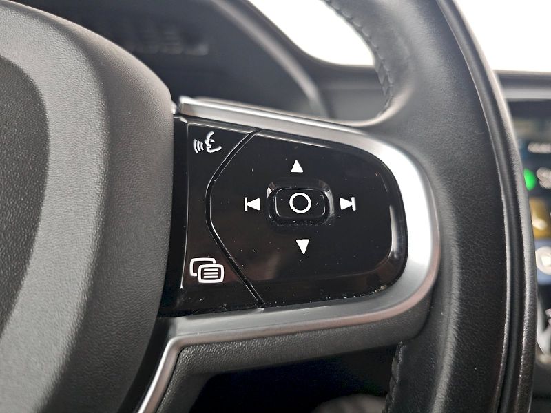 Volvo XC90 (2022) B5 AWD INSCRIPTION - fotka 10 z 34