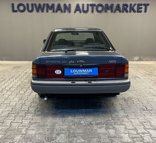 Ford Scorpio GHIA - fotka 14 z 16
