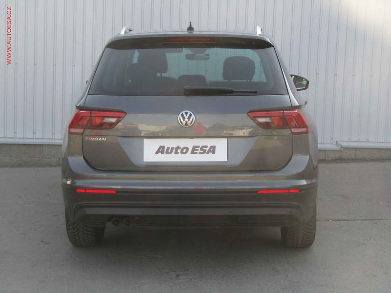 Volkswagen Tiguan (2019) 2.0 TDi, 2.maj,ČR, LED - fotka 5 z 20