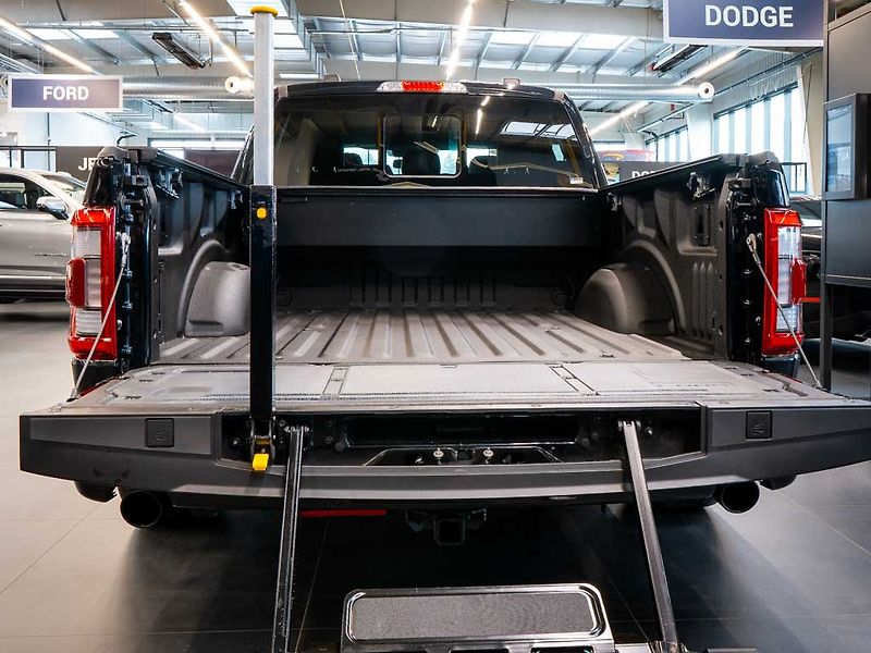 Ford F-150 (2024) 5.0 V8 Lariat, Lowered Edition - fotka 7 z 39