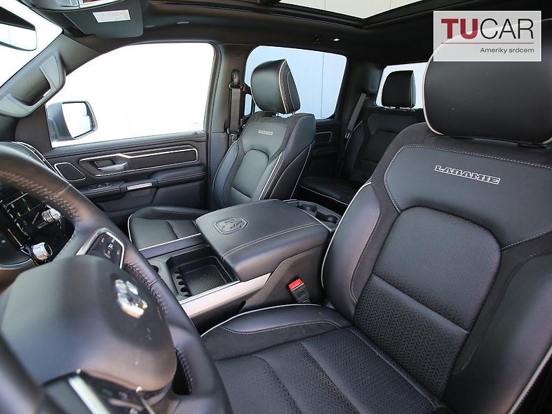 RAM 1500 (2025) Laramie 5.7 V8 HEMI  - fotka 35 z 47