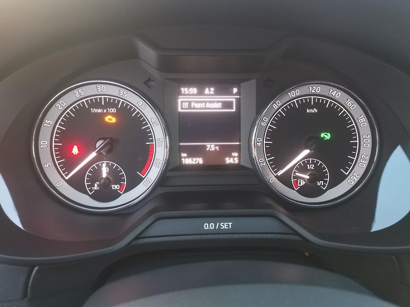 Škoda Octavia 2,0TDI DSG 110kW ACC STYLEPLUS - fotka 61 z 87