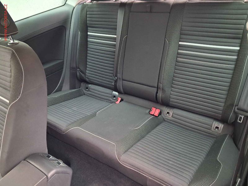 Volkswagen Golf (2014) 1.2 TSi, CUP, +alu kola - fotka 10 z 16