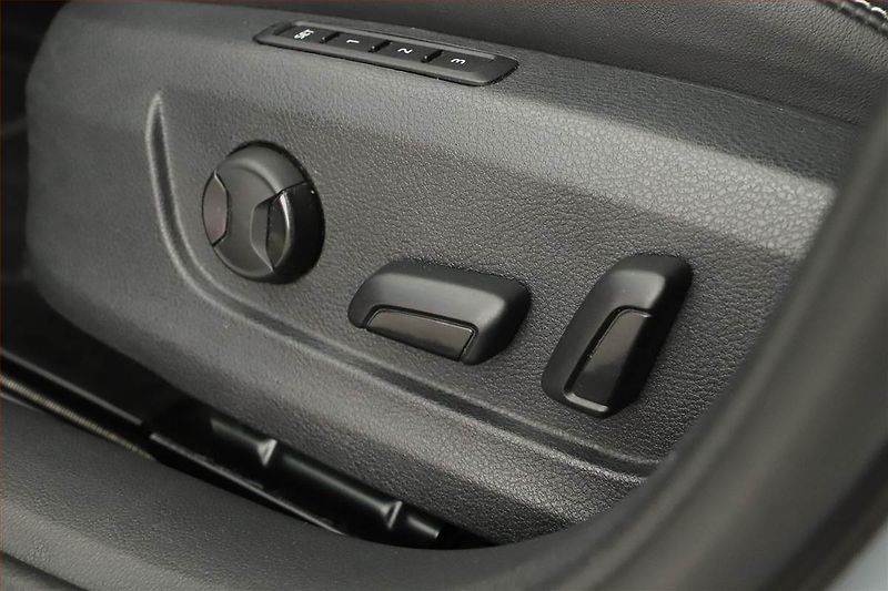 Škoda Superb (2022) Laurin&Klement 2.0 TDI - fotka 14 z 25