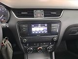 Škoda Octavia (2015) Ambition 1.6 TDI, Tempomat - náhled 12