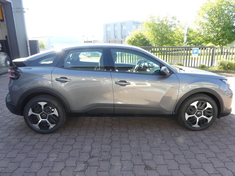 Citroën C4 (2026) PLUS Hybrid 145k Automatic  - fotka 4 z 21