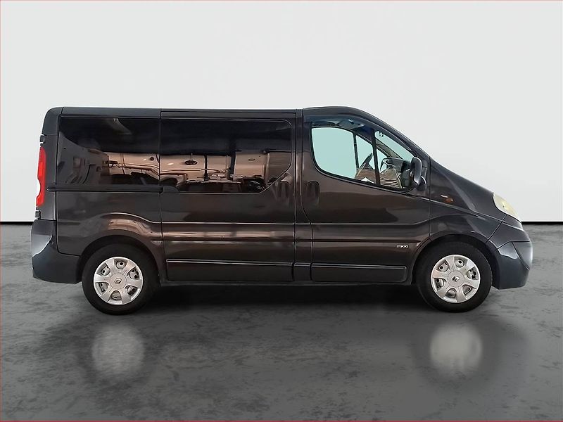Opel Vivaro (2008) 2.5 CDTI, Bus, 8Míst - fotka 6 z 15