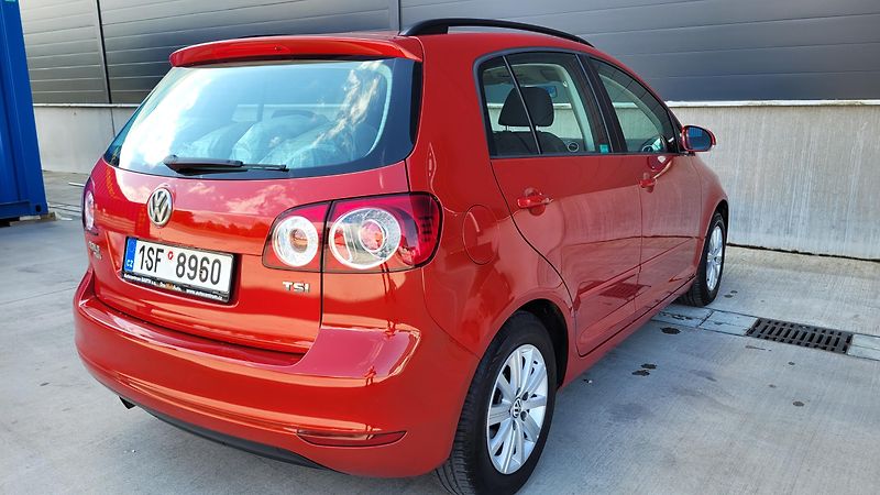 Volkswagen Golf Plus TREND 1,2 TSI 77 KW  ČR - fotka 12 z 22