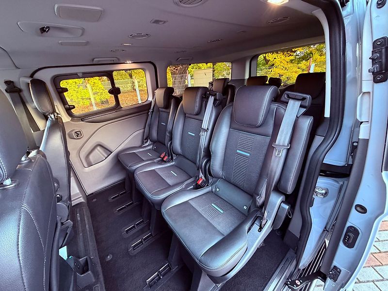 Ford Tourneo Custom 2.0 EcoBlue Titanium L2, ČR, 8 - fotka 15 z 32
