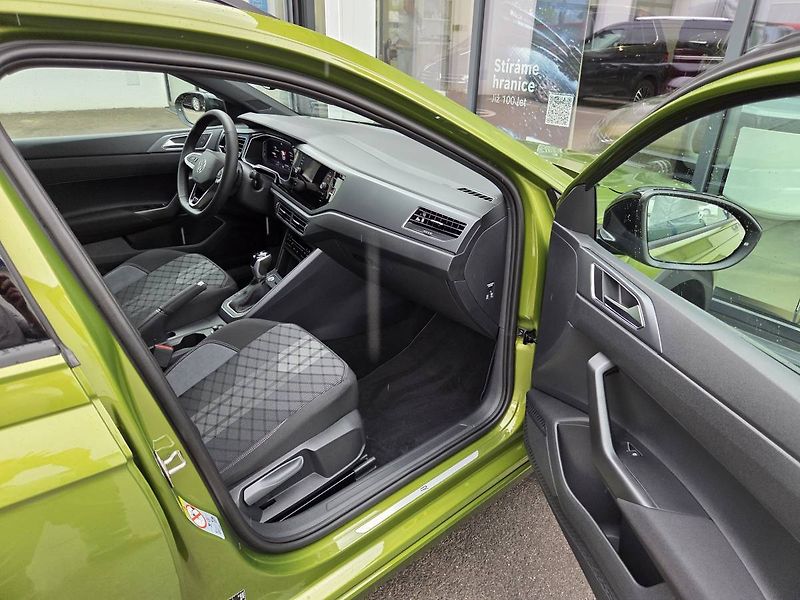 Volkswagen Taigo (2025) 1.5 TSI DSG R-Line - fotka 43 z 46