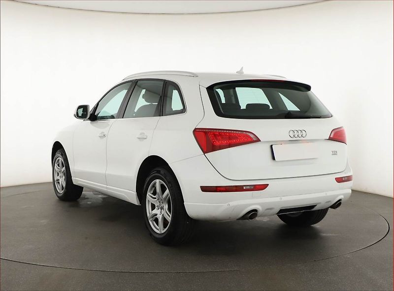 Audi Q5 (2012) 3.0 TDI, 4X4, Automat, ČR - fotka 4 z 17
