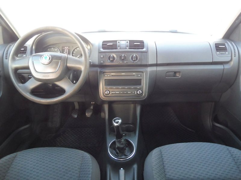 Škoda Fabia (2011) Ambiente 1,2 TSI 63kW - fotka 5 z 21