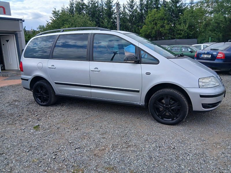 Volkswagen Sharan 2.0 TDI, ALU, 7 míst - fotka 7 z 34