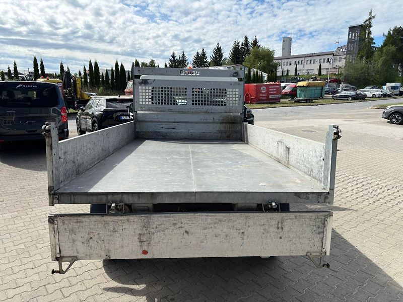 Peugeot Boxer (2020) 2.2 BlueHDi 140 MAN6 SKLÁPĚČ - fotka 8 z 23
