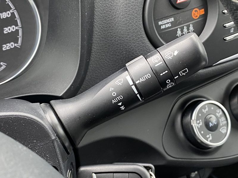 Toyota Yaris 1.5i, ČR, Trend, záruka - fotka 16 z 30