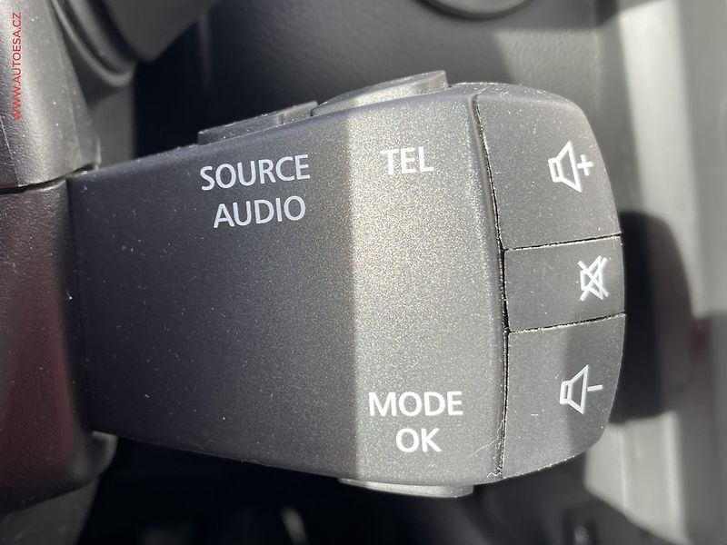 Renault Kadjar (2018) 1.6 DiG-T, BOSE, LED, navi - fotka 16 z 21